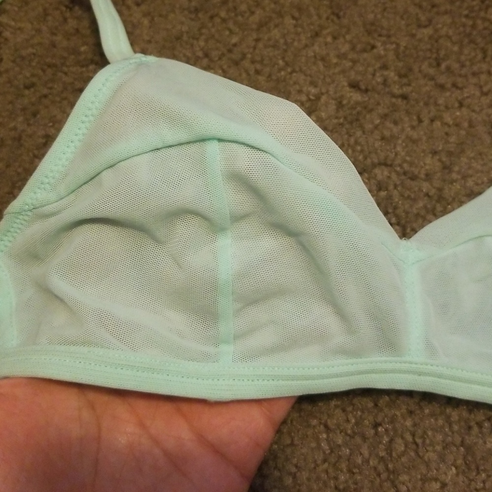 Sheer pushup bra - Picture 2 of 2